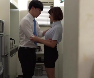 Hiếp tình cũ hiện là vợ sếp